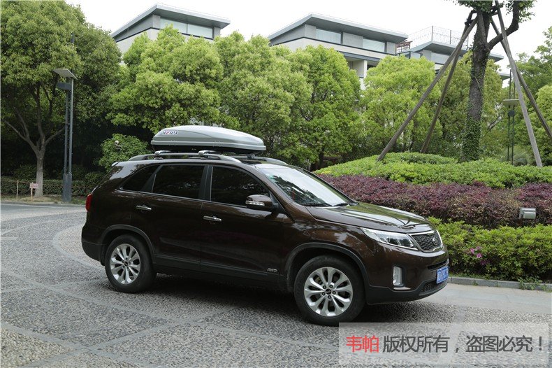 起亚索兰托加装车顶行李箱